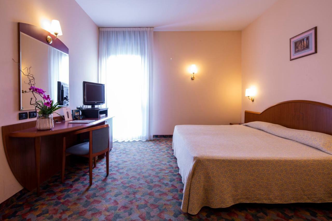 Hotel Persico'S San Giovanni in Persiceto Eksteriør billede